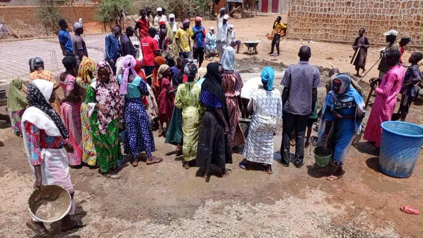 Tchad : au Guéra, construction d'un bâtiment de l'école pré-CEP de Doungoul Tchad : au Guéra, construction d'un bâtiment de l'école pré-CEP de Doungoul