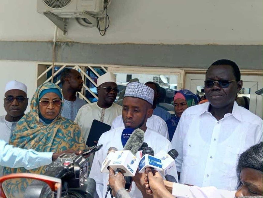 Tchad : les sénateurs Foullah et Djamil en tournée dans les communes de Ndjamena Tchad : les sénateurs Foullah et Djamil en tournée dans les communes de Ndjamena