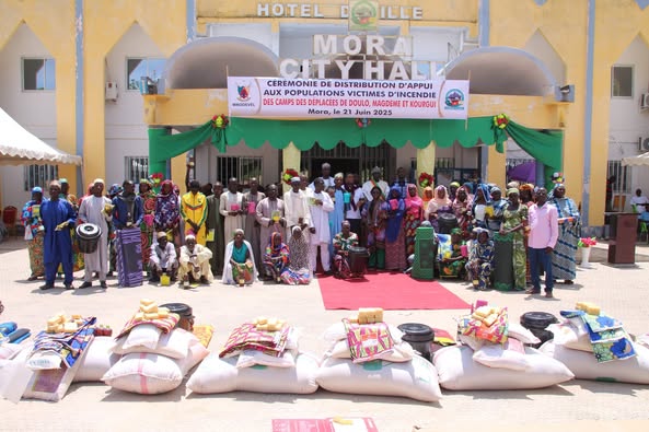 Cameroun : La commune de Mora vient en aide aux victimes des incendies dans les camps de déplacés