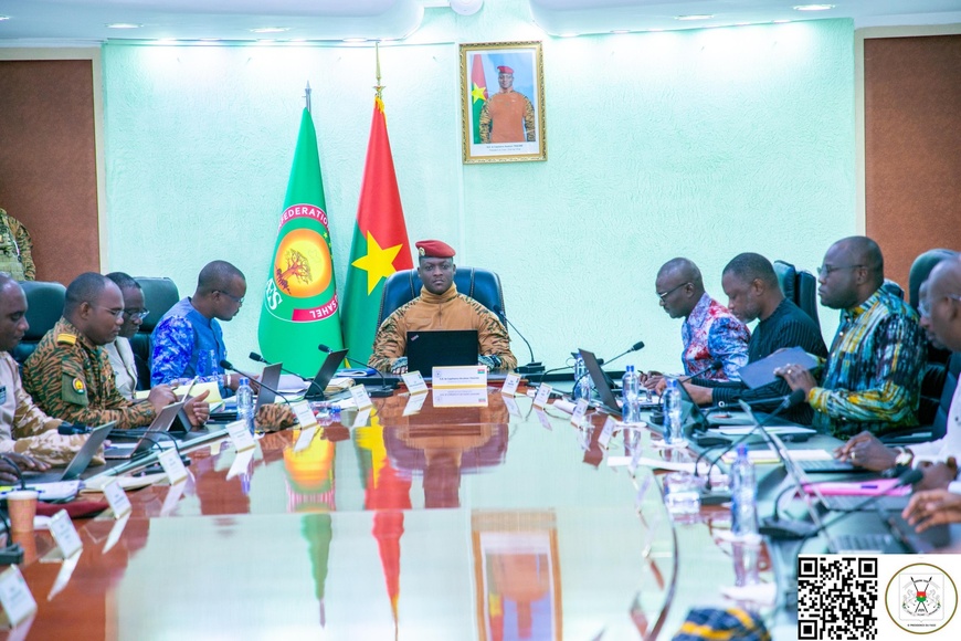 Nouveau découpage administratif : le Burkina Faso réorganisé en 47 provinces et 17 régions Nouveau découpage administratif : le Burkina Faso réorganisé en 47 provinces et 17 régions