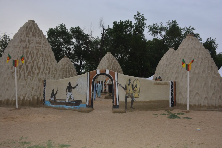 Cameroun - Maroua : Les Musgum cèdent leurs emblématiques cases en obus à la mairie Cameroun - Maroua : Les Musgum cèdent leurs emblématiques cases en obus à la mairie