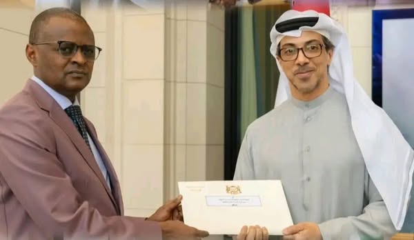 Tchad : Le Ministre des Finances remet un message du Maréchal Déby Itno aux autorités émiraties à Abu Dhabi