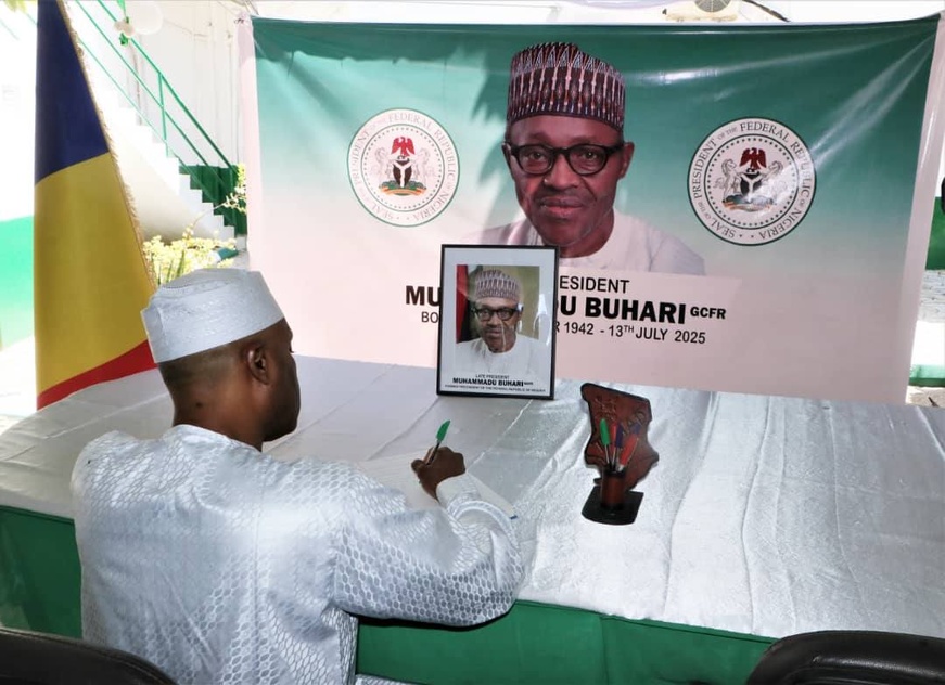 Nigéria : le chef de la diplomatie tchadienne rend hommage à l'ancien président Buhari