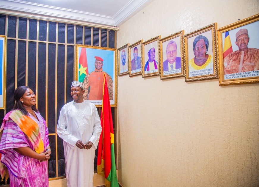 Tchad : La Ministre du Pétrole en visite de courtoisie à l'Ambassade du Tchad à Ouagadougou Tchad : La Ministre du Pétrole en visite de courtoisie à l'Ambassade du Tchad à Ouagadougou