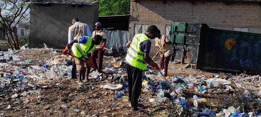 N'Djamena : Citoyenneté Active mène une opération de salubrité à Goudji Charaffa N'Djamena : Citoyenneté Active mène une opération de salubrité à Goudji Charaffa