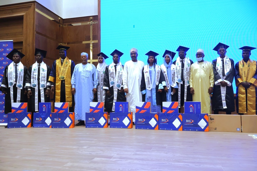 Tchad : L’Institut privé Amoul de Farcha honore ses lauréats et réaffirme son engagement pour une formation de qualité Tchad : L’Institut privé Amoul de Farcha honore ses lauréats et réaffirme son engagement pour une formation de qualité