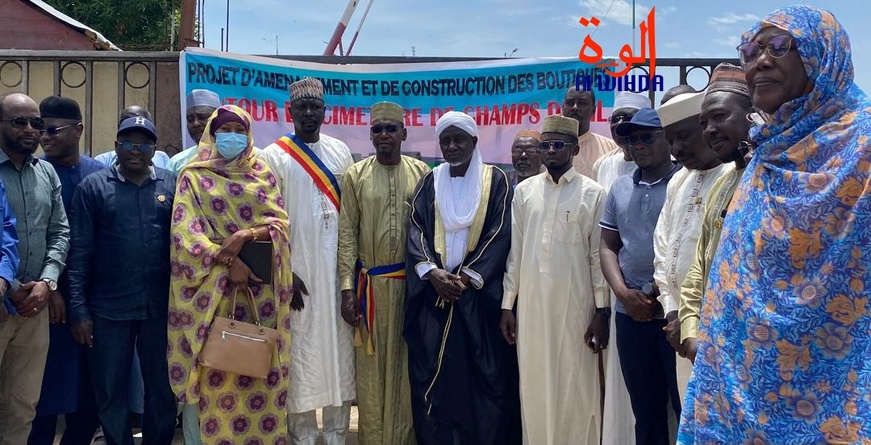 Tchad : Des boutiques en construction autour du cimetière de Champs-de-Fil à N'Djaména pour assainir la zone Tchad : Des boutiques en construction autour du cimetière de Champs-de-Fil à N'Djaména pour assainir la zone