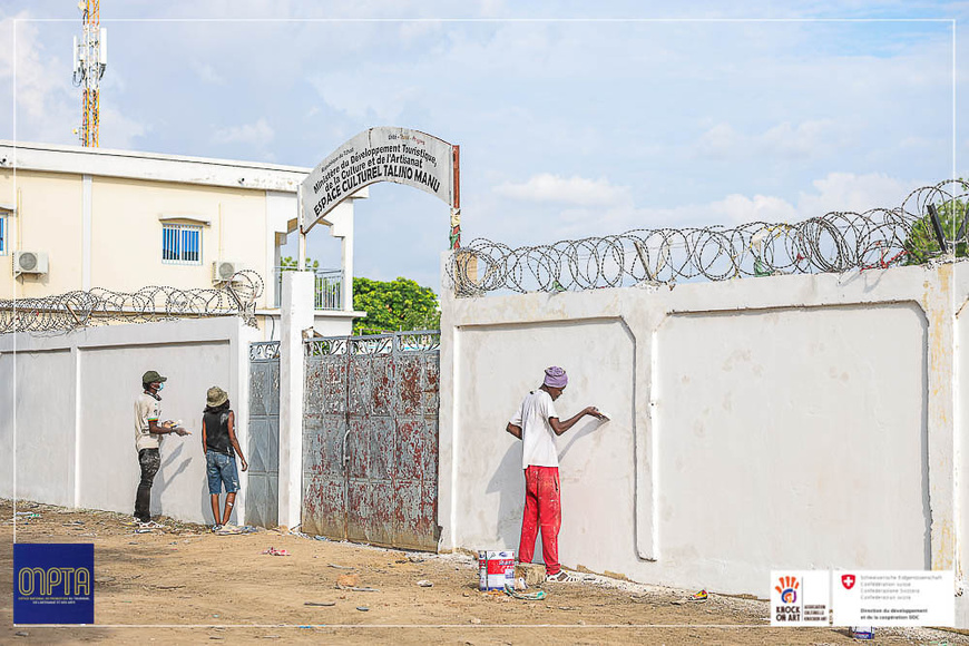 Tchad : L'Espace culturel Talino Manu fait peau neuve avec un atelier Graffiti Tchad : L'Espace culturel Talino Manu fait peau neuve avec un atelier Graffiti