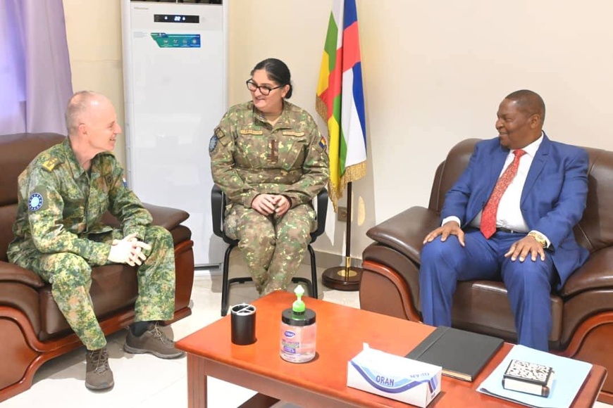 RCA : le chef de l'Etat reçoit une délégation de l'Union européenne conduite par le lieutenant-général Van Der Laan