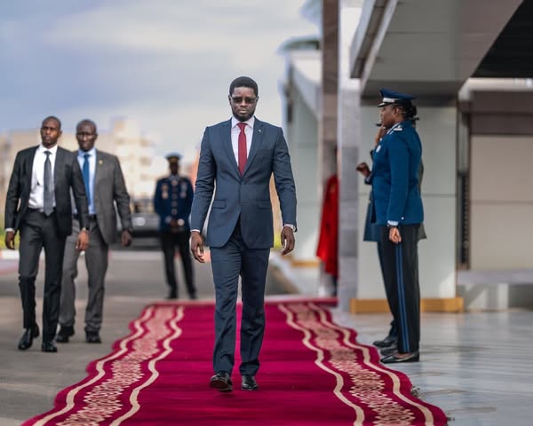 Sénégal : Le Président Bassirou Diomaye Faye en visite au Togo et au Libéria