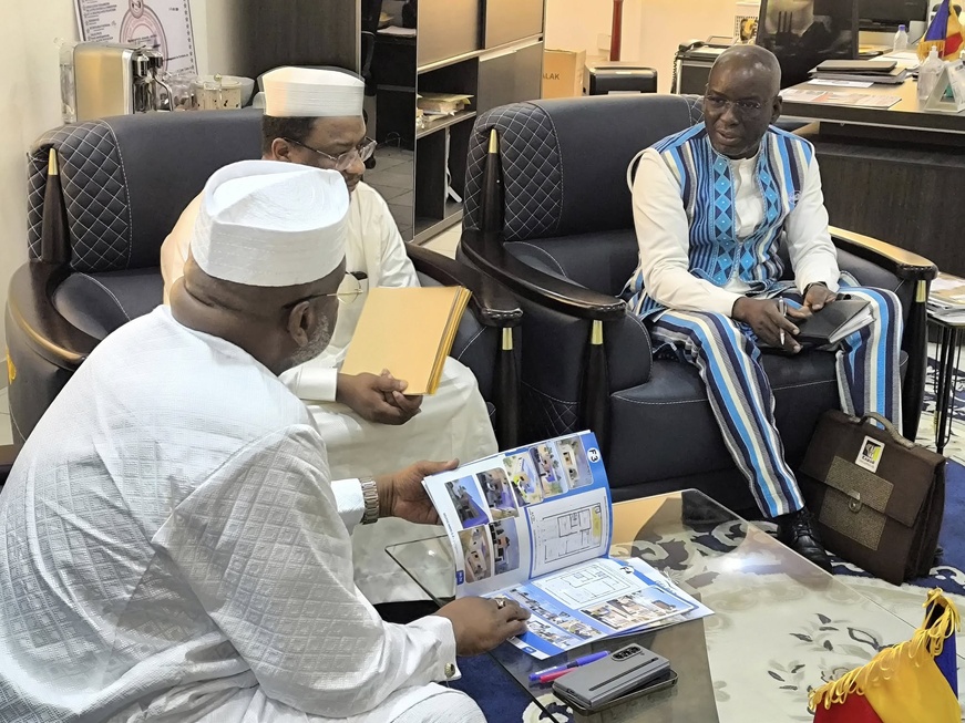 Tchad : Le Ministre de l'Aménagement du Territoire reçoit la société GELPAZ IMMO S.A. Tchad : Le Ministre de l'Aménagement du Territoire reçoit la société GELPAZ IMMO S.A.