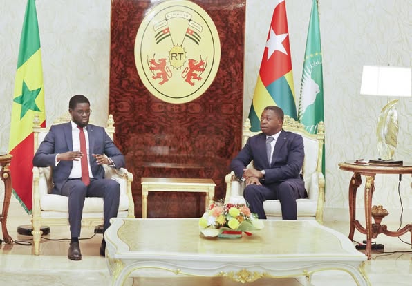 Le Président Sénégalais en Visite au Togo : Renforcement de la Coopération Bilatérale et Régionale