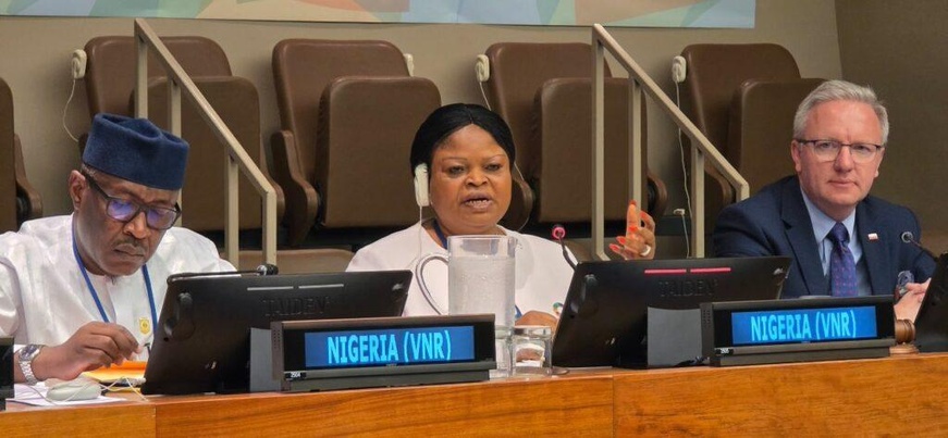 Adejoke Orelope-Adefulire, assistante spéciale principale du président pour les Objectifs de développement durable (OSSAP-ODD), présente le troisième Examen national volontaire (ENV) du Nigeria lors du Forum politique de haut niveau des Nations-Unies (FPHN) sur le développement durable 2025. Photo : thesun.ng