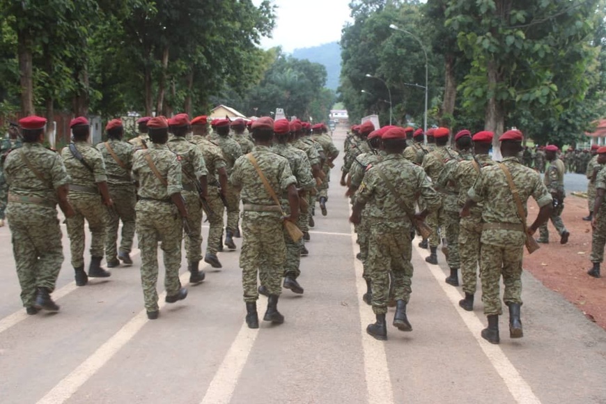 RCA : l’armée dément toute irrégularité dans le recrutement des jeunes pour la formation militaire en Ouganda RCA : l’armée dément toute irrégularité dans le recrutement des jeunes pour la formation militaire en Ouganda