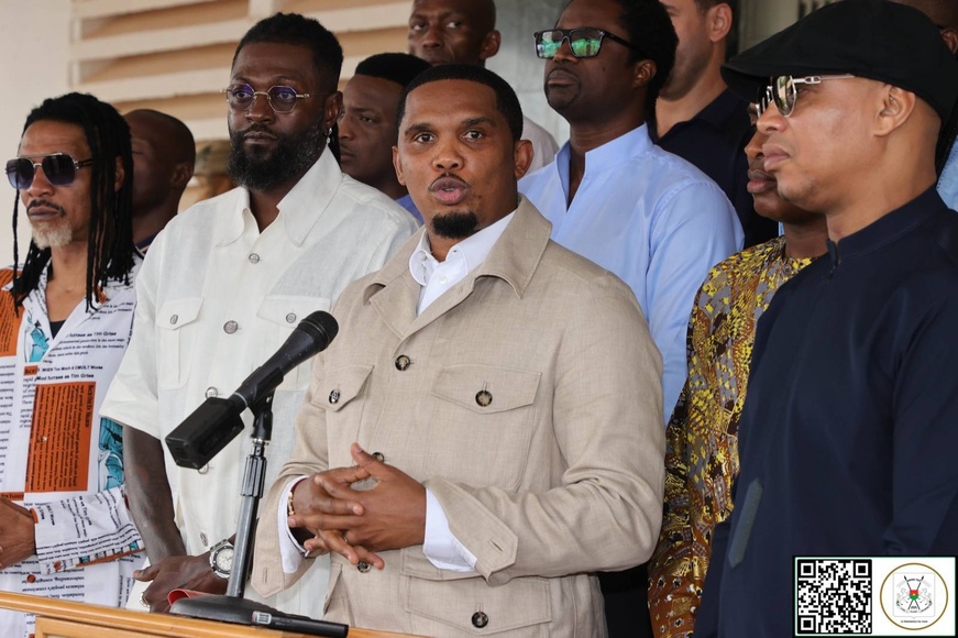 Burkina : le capitaine Ibrahim Traoré accueille les anciennes gloires du football africain Burkina : le capitaine Ibrahim Traoré accueille les anciennes gloires du football africain