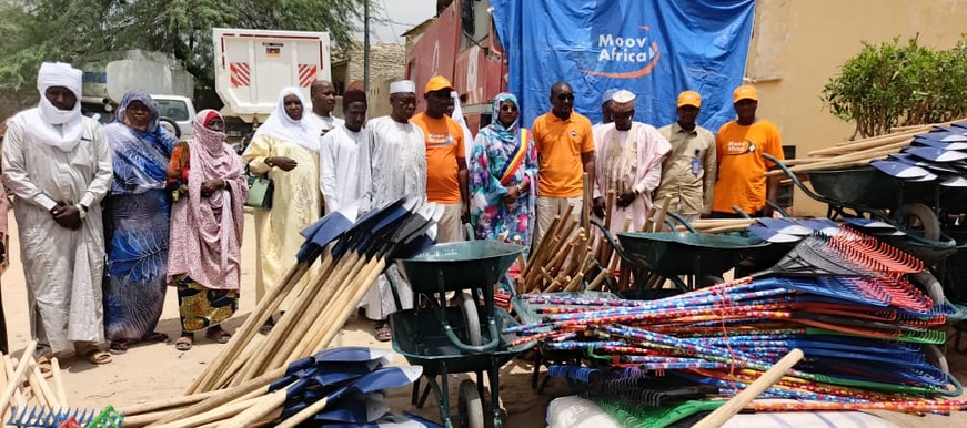 Tchad : Moov Africa Tchad fait un don de matériel d’assainissement à la mairie de Mao Tchad : Moov Africa Tchad fait un don de matériel d’assainissement à la mairie de Mao