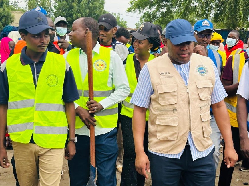 Tchad : Plusieurs associations des jeunes ont nettoyé l'ancien cimetière d'Amriguébé Tchad : Plusieurs associations des jeunes ont nettoyé l'ancien cimetière d'Amriguébé