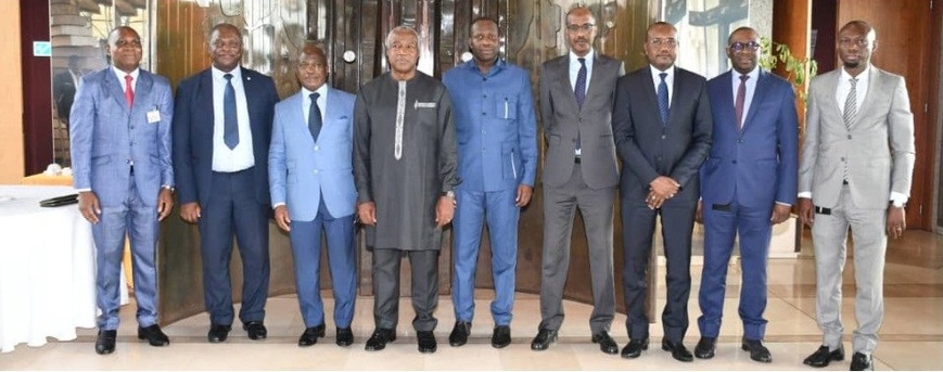 La BDEAC et la BEAC officialisent le dégel des 120 milliards de FCFA du compte courant d’associé La BDEAC et la BEAC officialisent le dégel des 120 milliards de FCFA du compte courant d’associé