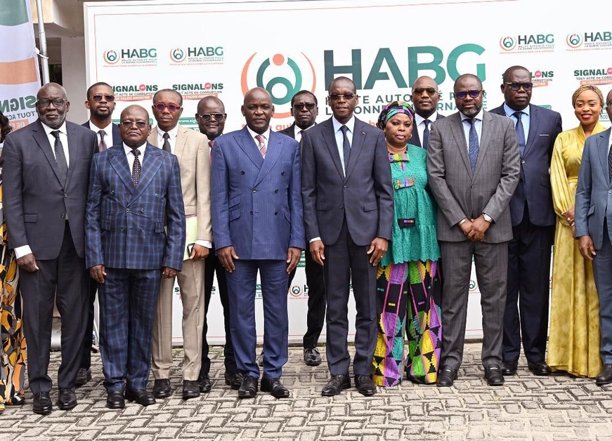 Côte d’Ivoire : déclaration de patrimoine, la RCA s’inspire des pratiques de la HABG de Côte d’Ivoire Côte d’Ivoire : déclaration de patrimoine, la RCA s’inspire des pratiques de la HABG de Côte d’Ivoire