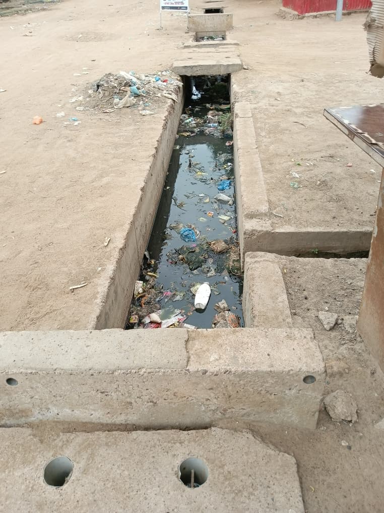 Tchad : à N'Djamena, l'urgence d'agir face aux dallettes de caniveaux utilisées pour d'autres fins