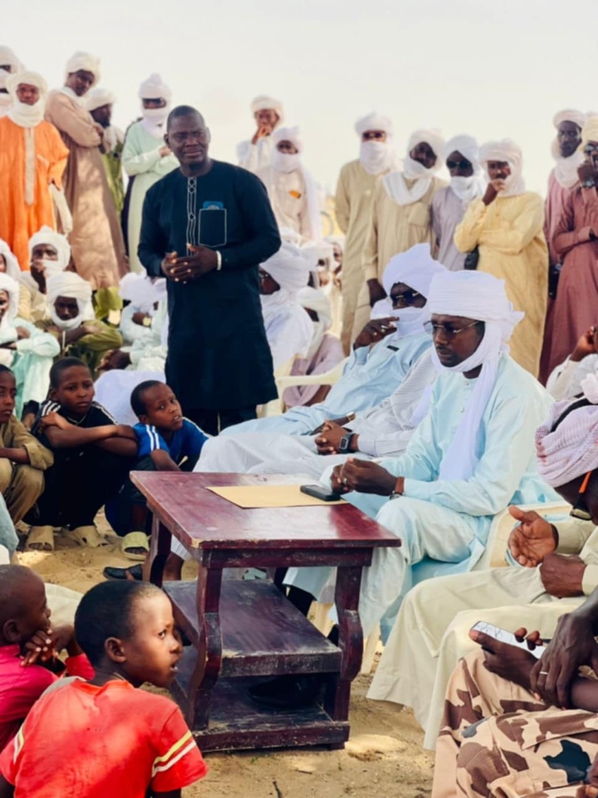 Tchad : le préfet du Kanem-Est en tournée de sensibilisation sur l’importance de l’éducation Tchad : le préfet du Kanem-Est en tournée de sensibilisation sur l’importance de l’éducation
