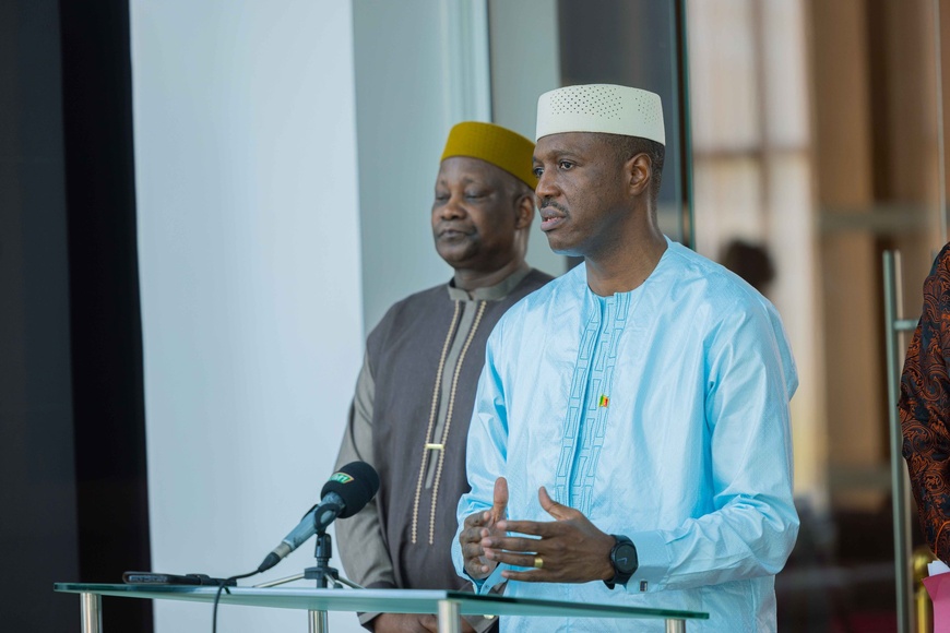 Mali : le Premier ministre et quatre membres du gouvernement à l’écoute du président de la Transition