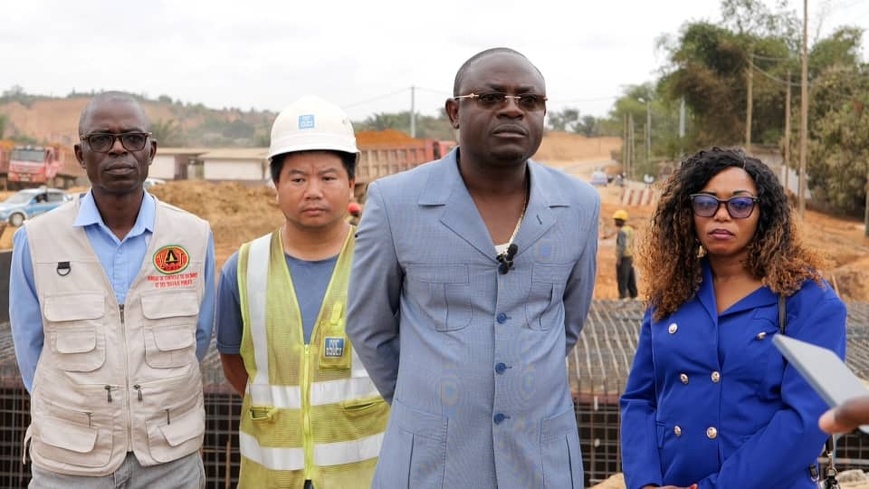 Le DG du BCBTP, Marius Boris Miéré Onka, visitant les chantiers