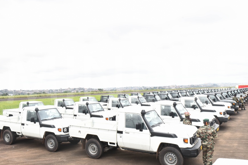 Cameroun : Remise de véhicules au Ministère de la Défense Cameroun : Remise de véhicules au Ministère de la Défense