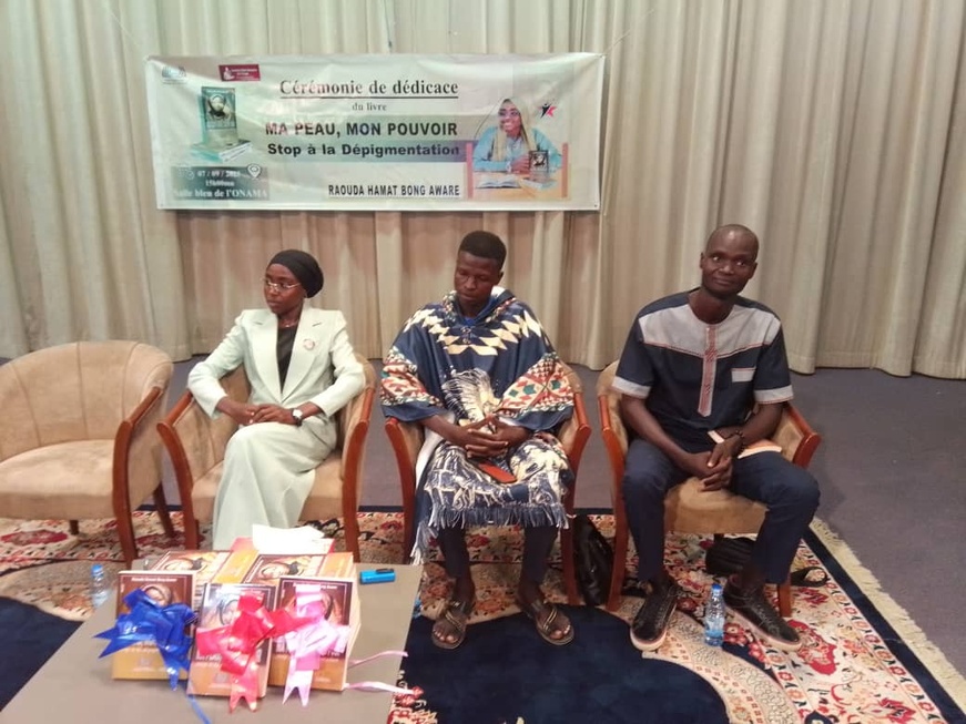 Tchad : Présentation et dédicace du livre « Ma peau, mon pouvoir » de l’écrivaine Raouda Hamat Bong Aware Tchad : Présentation et dédicace du livre « Ma peau, mon pouvoir » de l’écrivaine Raouda Hamat Bong Aware