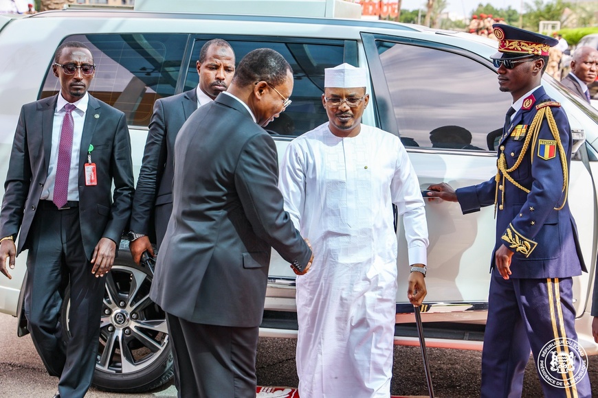 Le président Tchadien se rend à Bangui pour la 16ème conférence de la CEMAC Le président Tchadien se rend à Bangui pour la 16ème conférence de la CEMAC