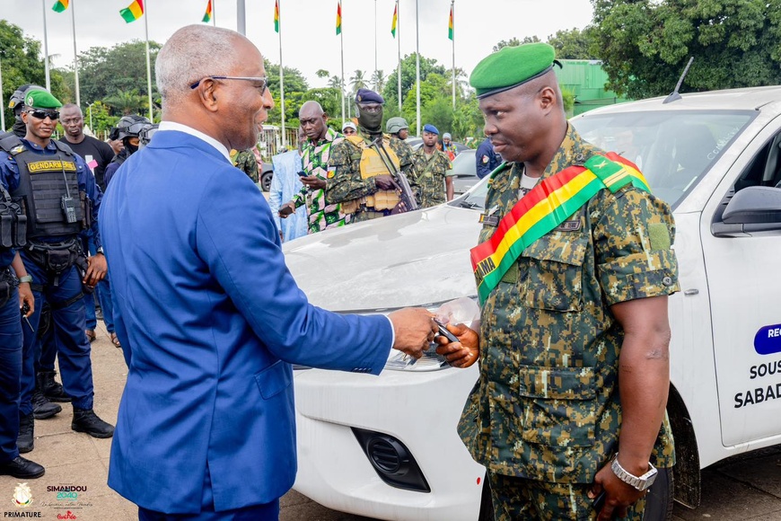 Guinée : le gouvernement renforce les capacités des sous-préfectures avec 332 véhicules de fonction