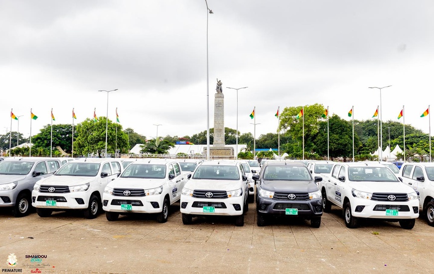 Guinée : le gouvernement renforce les capacités des sous-préfectures avec 332 véhicules de fonction Guinée : le gouvernement renforce les capacités des sous-préfectures avec 332 véhicules de fonction