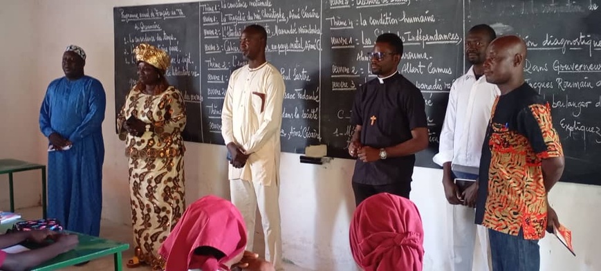 Tchad : Le délégué de l'Éducation en visite à Doba pour la rentrée des classes d'examen Tchad : Le délégué de l'Éducation en visite à Doba pour la rentrée des classes d'examen