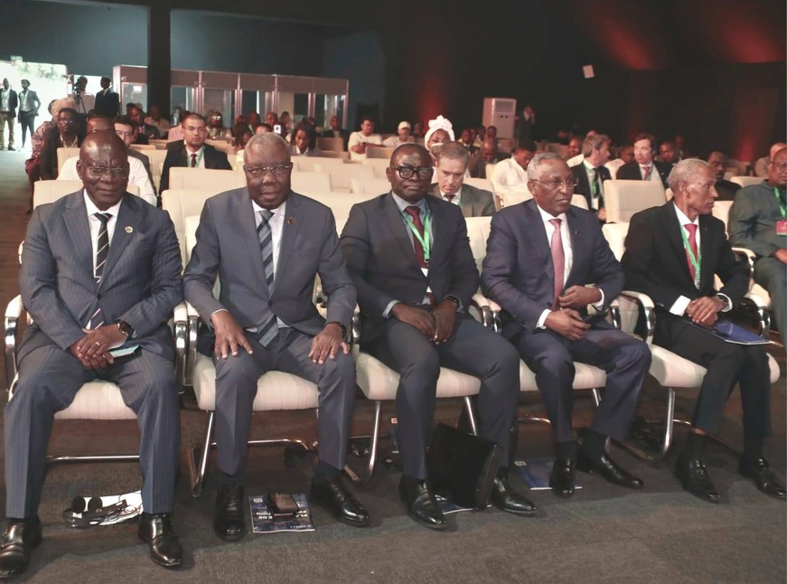 RCA : 9 milliards de dollars mobilisés à Casablanca, les résultats du PND défendus par le président de la République RCA : 9 milliards de dollars mobilisés à Casablanca, les résultats du PND défendus par le président de la République