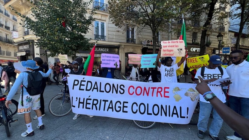 Paris : La communauté africaine organise une course cycliste contre le néocolonialisme