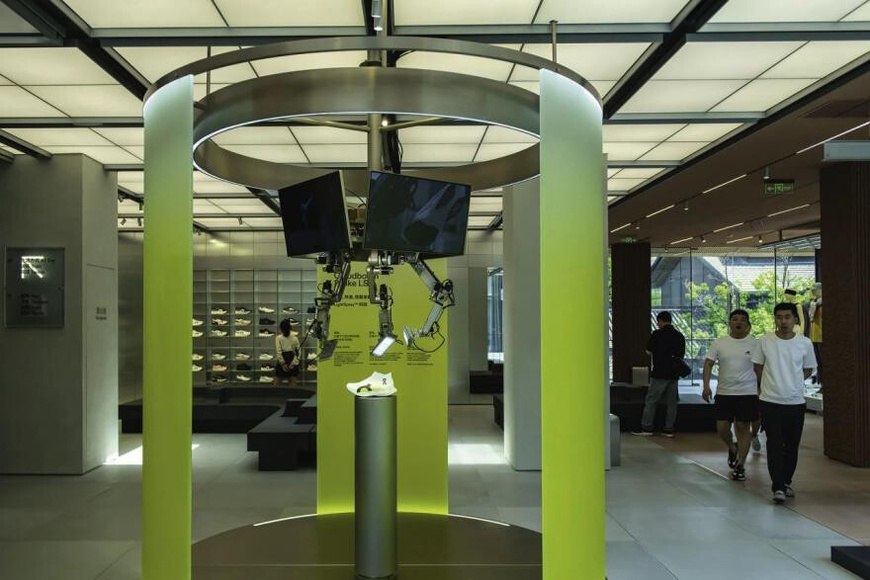 Sportswear brand On opens its first flagship store in China at the Taikoo Li Chengdu, southwest China's Sichuan province, on April 25, 2025. (Photo/Han Jie)