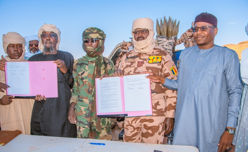 Tchad : Au Tibesti, Difa Al-Watan signe un accord de paix avec le Gouvernement Tchad : Au Tibesti, Difa Al-Watan signe un accord de paix avec le Gouvernement