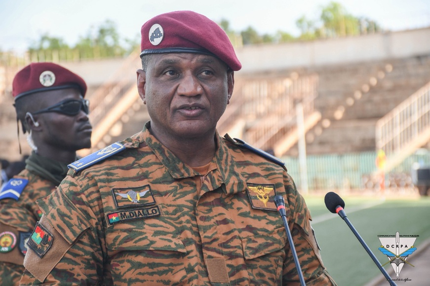 ​Burkina Faso : Le Chef d’État-major exhorte les forces armées à l’unité et à la vigilance