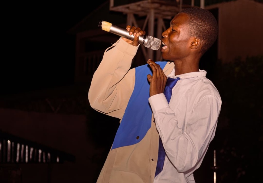 Tchad : Didier le Slameur, la voix montante qui redonne espoir à la jeunesse Tchad : Didier le Slameur, la voix montante qui redonne espoir à la jeunesse