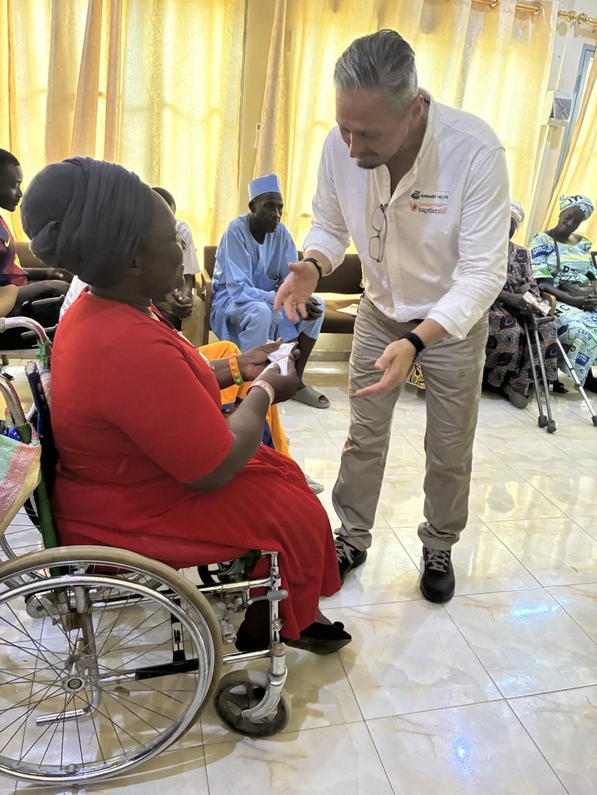 Tchad : BaptistAID et Hungary Helps poursuivent les examens ophtalmologiques et la distribution de lunettes