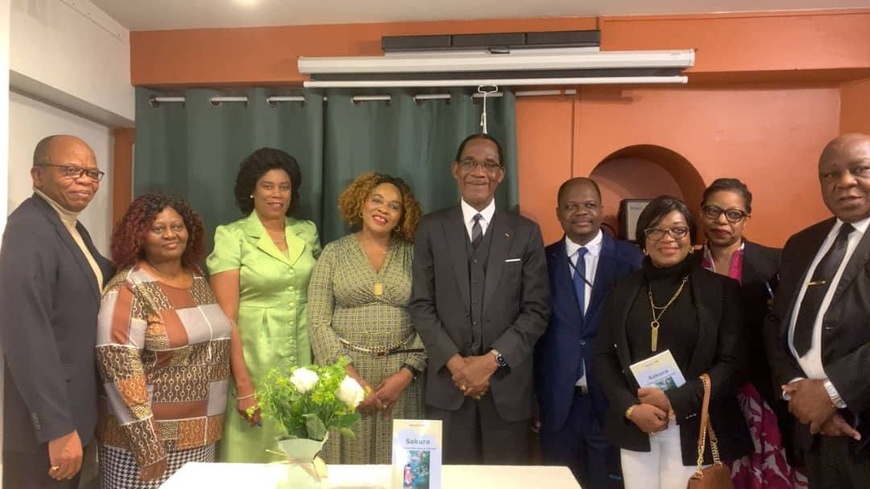 « Sakura » : le roman autobiographique de Françoise Tabi « Sakura » : le roman autobiographique de Françoise Tabi