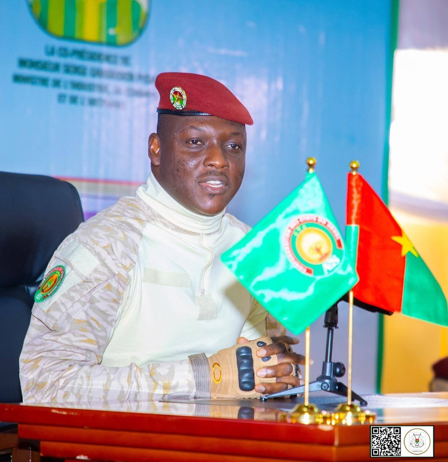 Burkina : le président du Faso interpelle les chercheurs sur leurs devoirs Burkina : le président du Faso interpelle les chercheurs sur leurs devoirs