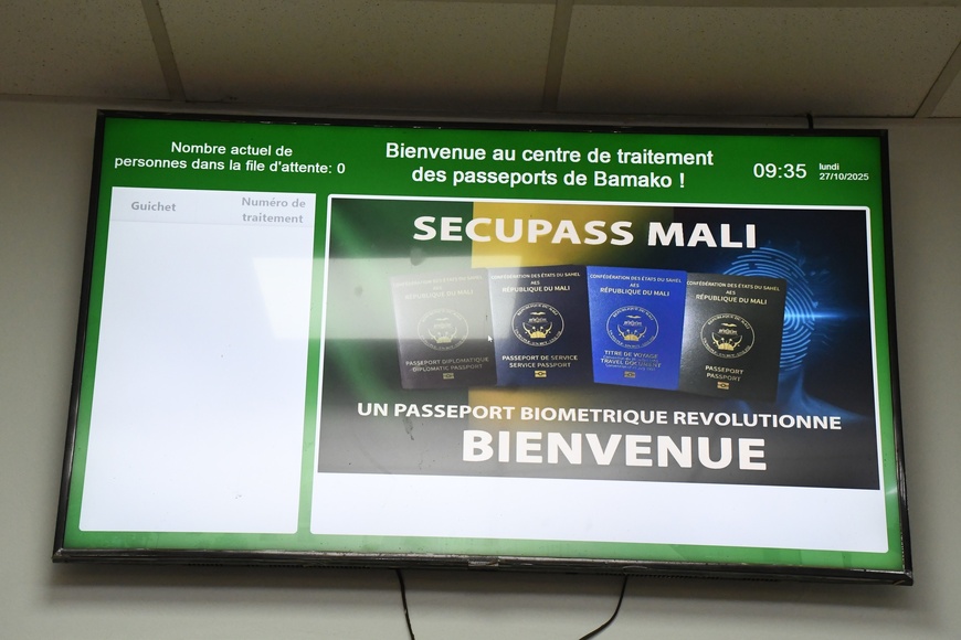 Mali : le ministre de la Sécurité lance officiellement la reprise de la production du e-Passeport AES sécurisé Mali : le ministre de la Sécurité lance officiellement la reprise de la production du e-Passeport AES sécurisé