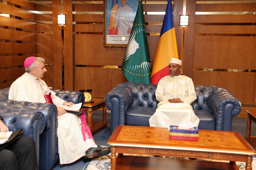 Tchad/Vatican : le ministre d'Etat chargé des Affaires étrangères reçoit le Nonce apostolique Tchad/Vatican : le ministre d'Etat chargé des Affaires étrangères reçoit le Nonce apostolique