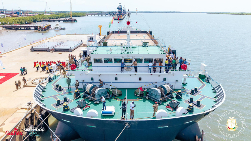 Guinée : réception des premiers navires pour l’exportation du minerai de fer au port de Morebaya