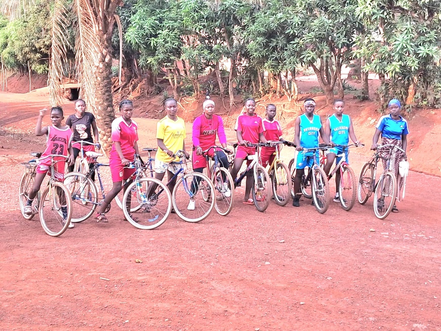 RCA : Insolite à Bangassou – La course cycliste qui défie les clichés RCA : Insolite à Bangassou – La course cycliste qui défie les clichés