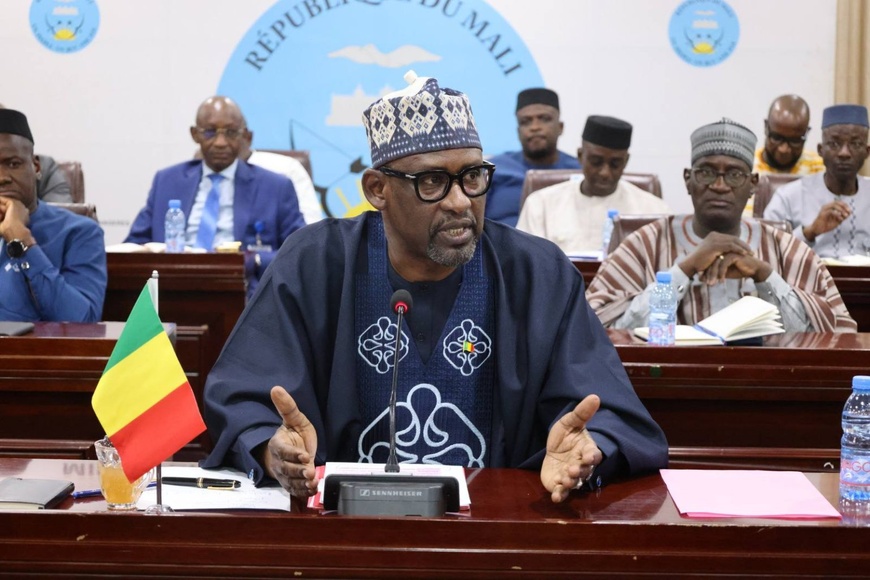 Mali : Échanges entre le Ministre DIOP et le Corps Diplomatique sur la Sécurité et les Hydrocarbures Mali : Échanges entre le Ministre DIOP et le Corps Diplomatique sur la Sécurité et les Hydrocarbures