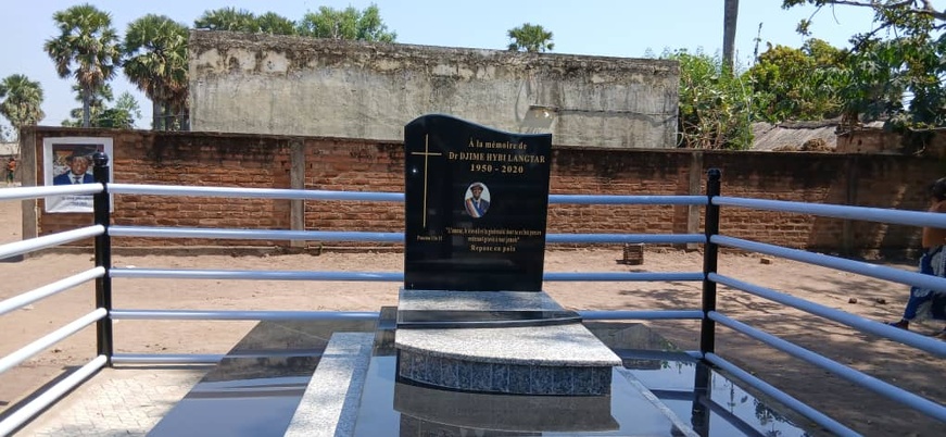 Tchad : inauguration du mausolée du Dr Djimé Iby Langtar à Manaï (Tandjilé) Tchad : inauguration du mausolée du Dr Djimé Iby Langtar à Manaï (Tandjilé)