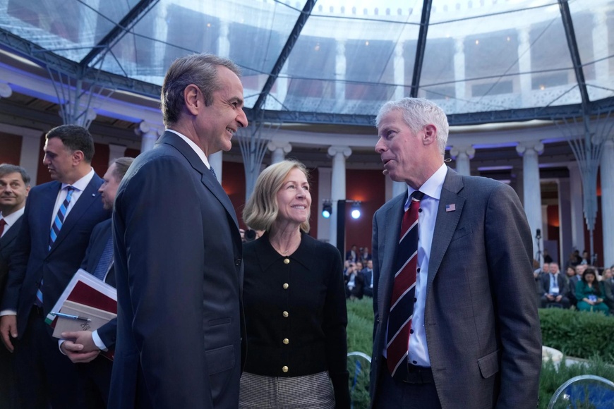 Le secrétaire américain à l'Énergie, Chris Wright, s'exprimant vendredi lors de la Conférence de l'Atlantique, a condamné la COP30, Sommet environnemental qu'il a qualifié de néfaste et malavisé. Photo : Petros Giannakouris Le secrétaire américain à l'Énergie, Chris Wright, s'exprimant vendredi lors de la Conférence de l'Atlantique, a condamné la COP30, Sommet environnemental qu'il a qualifié de néfaste et malavisé. Photo : Petros Giannakouris