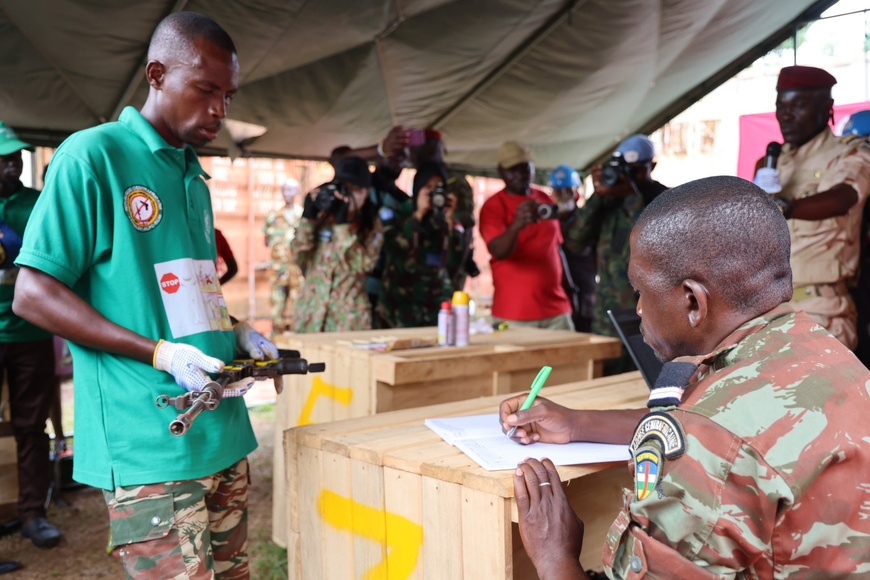 RCA - France : Destruction d’armes, un pas de plus vers la paix RCA - France : Destruction d’armes, un pas de plus vers la paix